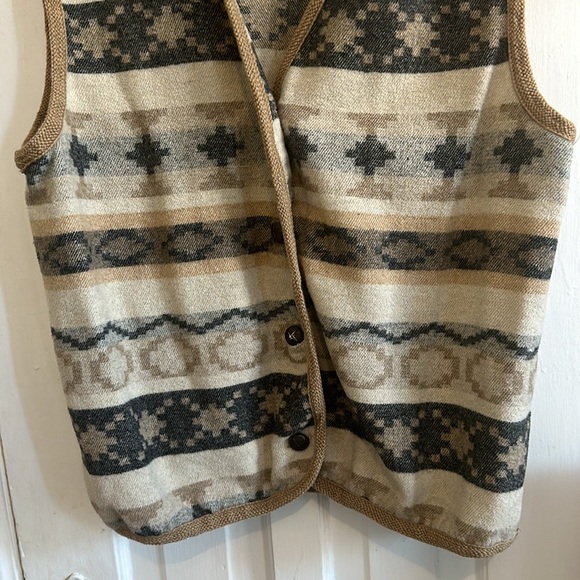 Top - Picture 3 of 14